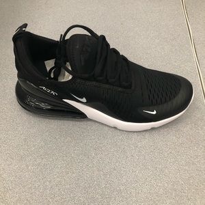 Air max 270 black and white
